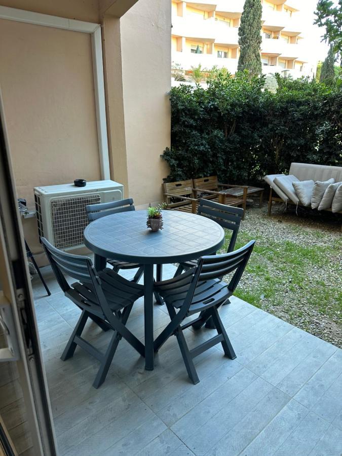 Studio Cabine Avec Jardin Daire Canet-en-Roussillon Dış mekan fotoğraf